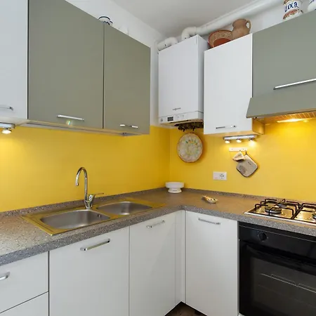 Apartman La Casetta Gialla *